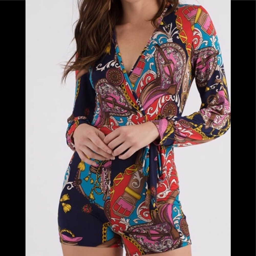 ✨LAST ONE✨Luxury Item Faux Wrap Print Romper